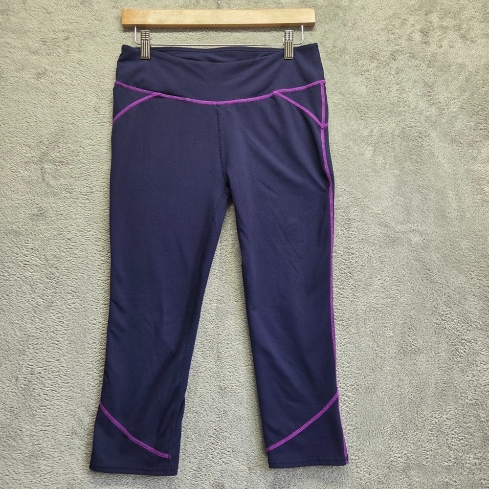 Fabletrics Leggings Womens Medium‎ Purple Lima Capri Mid Rise Activewear